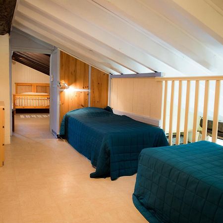 Nature'S Pace Holidays Montmaur  Zimmer foto